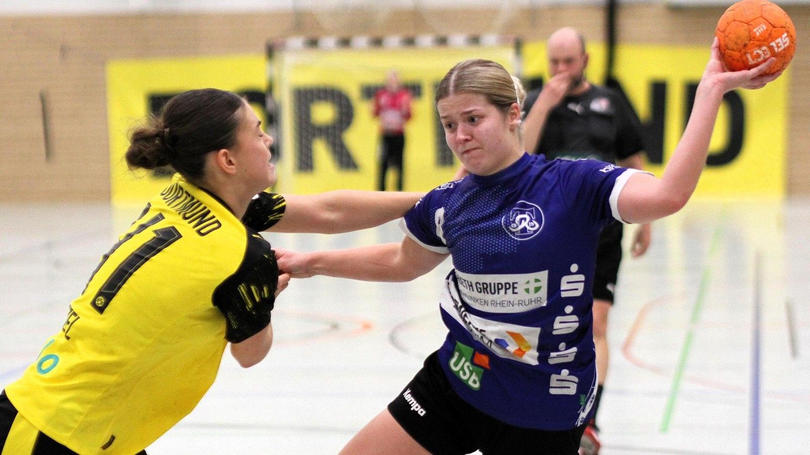 Bundesliga-Trainer des BVB schaut zu: Teutonia Riemke in Dortmund zu harmlos